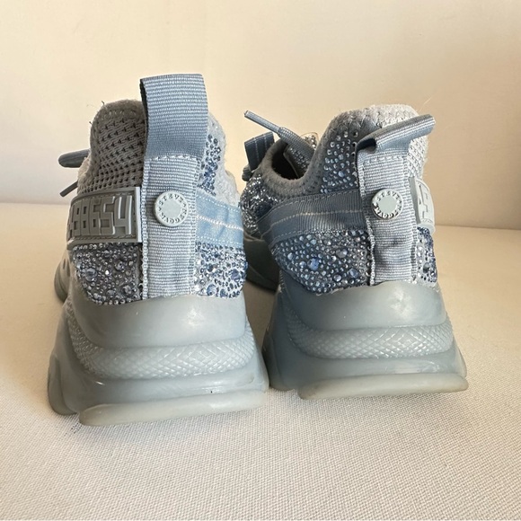 Steve Madden Women's Sz 7 (6.5) Maxima Knit Baby Blue Rhinestone Fashion Sneaker - Picture 3 of 12